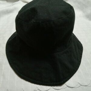 Asymetric black cotton hat